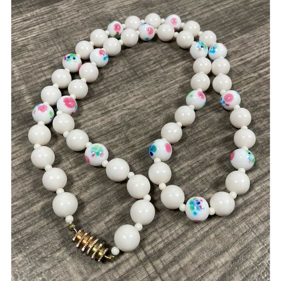 Unbranded Jewelry - Vintage 1950's White Colorful Swirl Milk Glass & Lucite Beaded Necklace 24.5”